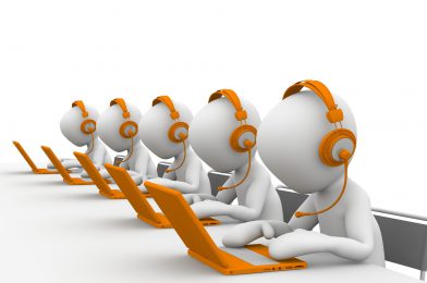 Nueva ley de servicios de atención al cliente regula la atención al cliente con un robot