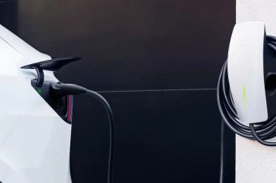 MST Holding adquiere vehículos eléctricos